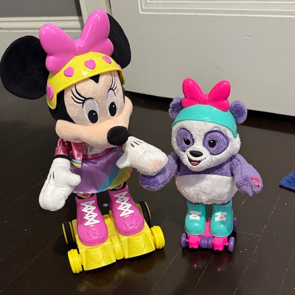 Minnie and Panda Skating Duo - Pink, Purple, Yellow
